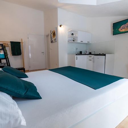 Apartments Rasic Makarska Ngoại thất bức ảnh
