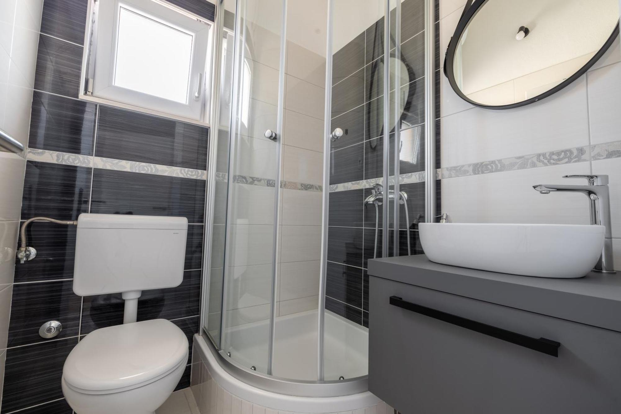 Apartments Rasic Makarska Ngoại thất bức ảnh
