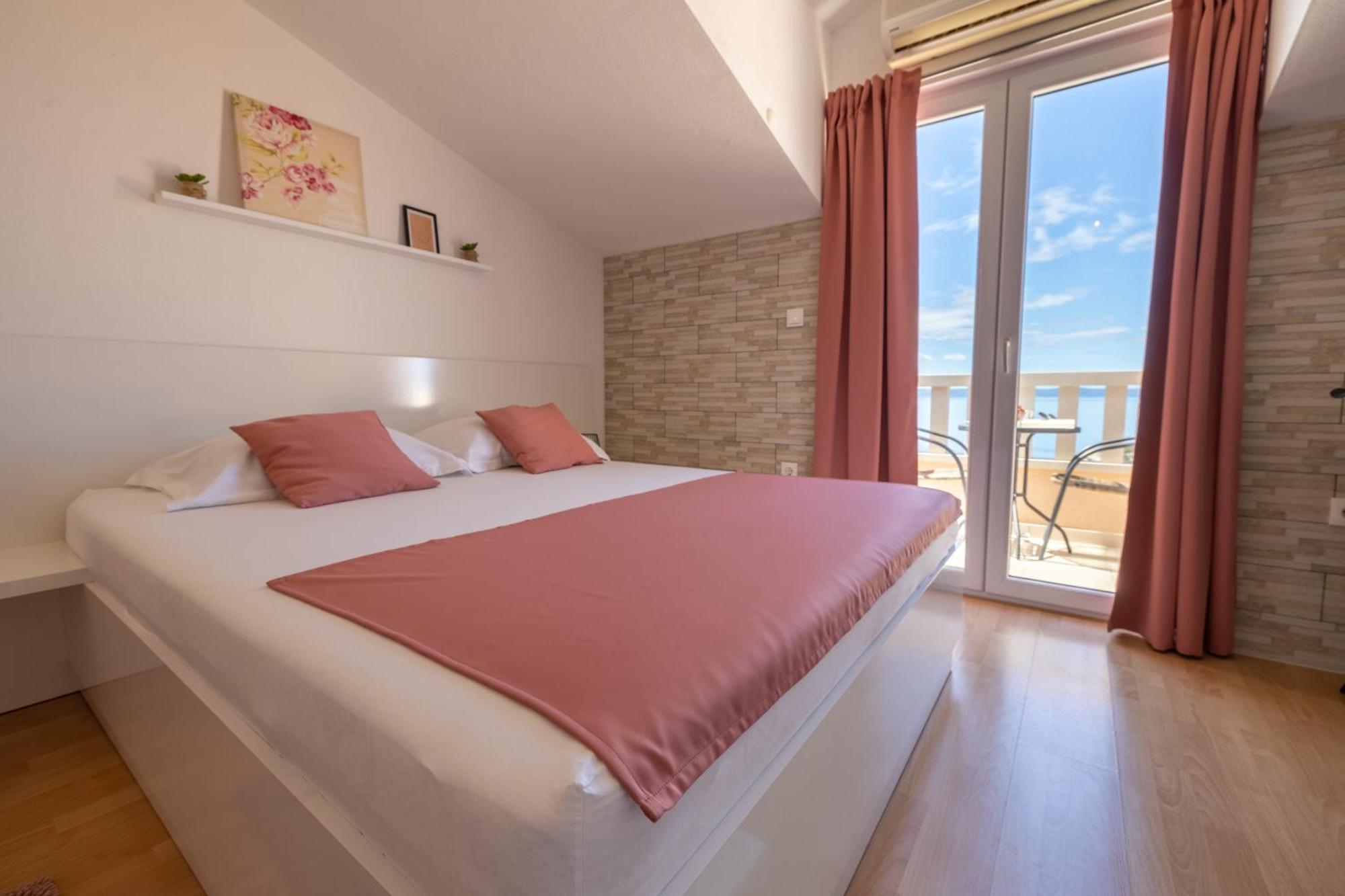 Apartments Rasic Makarska Ngoại thất bức ảnh