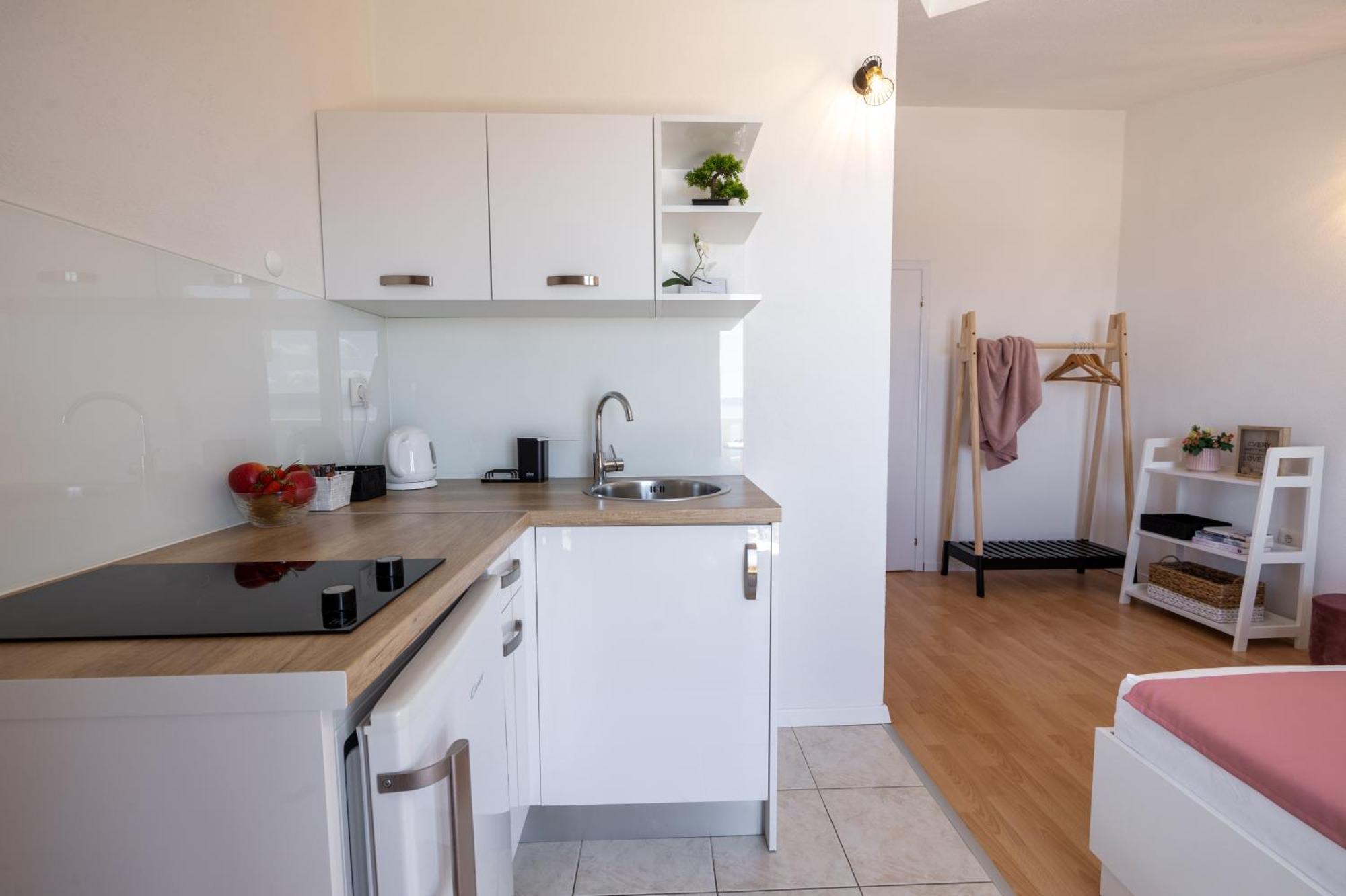 Apartments Rasic Makarska Ngoại thất bức ảnh