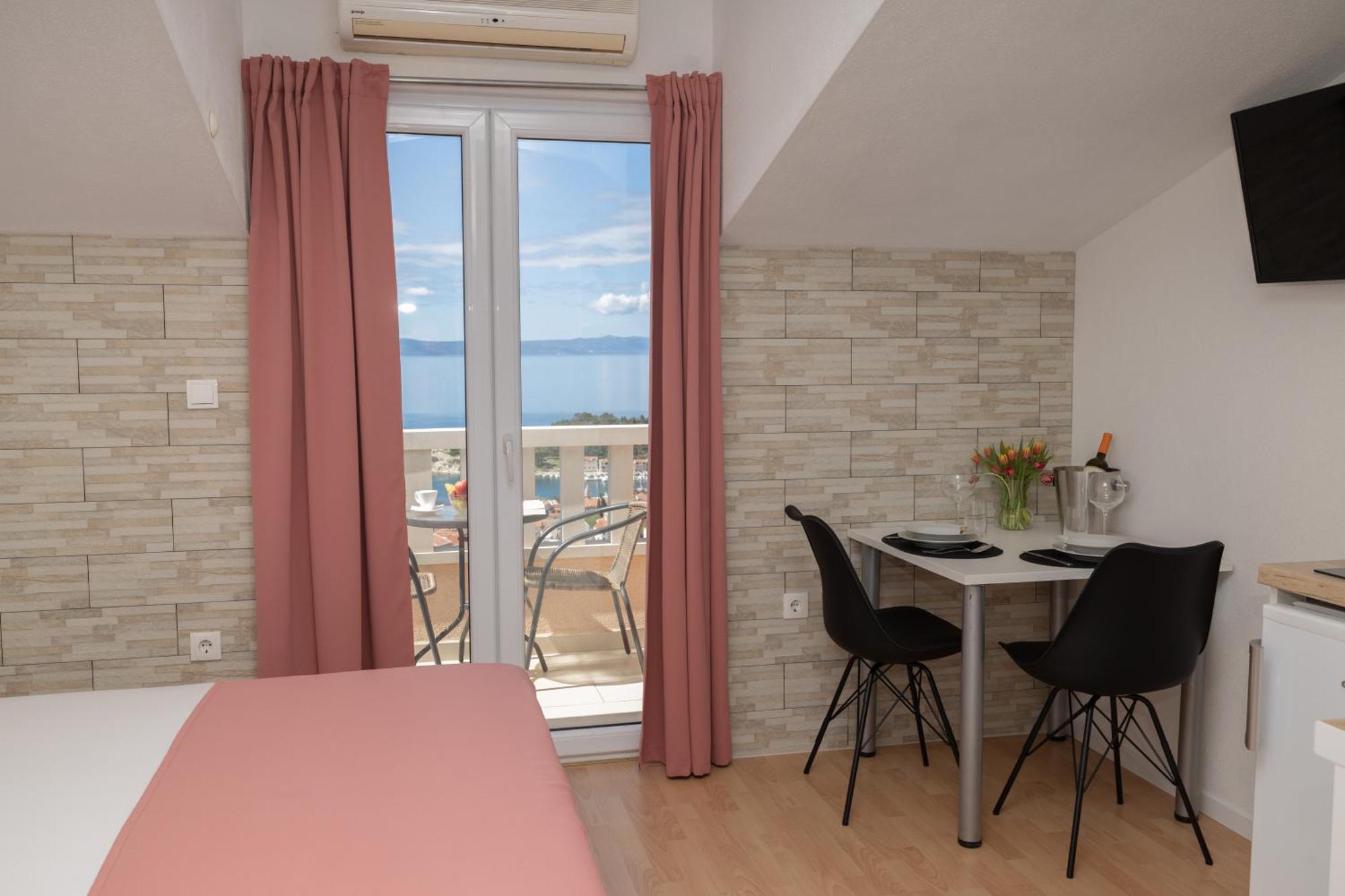 Apartments Rasic Makarska Ngoại thất bức ảnh
